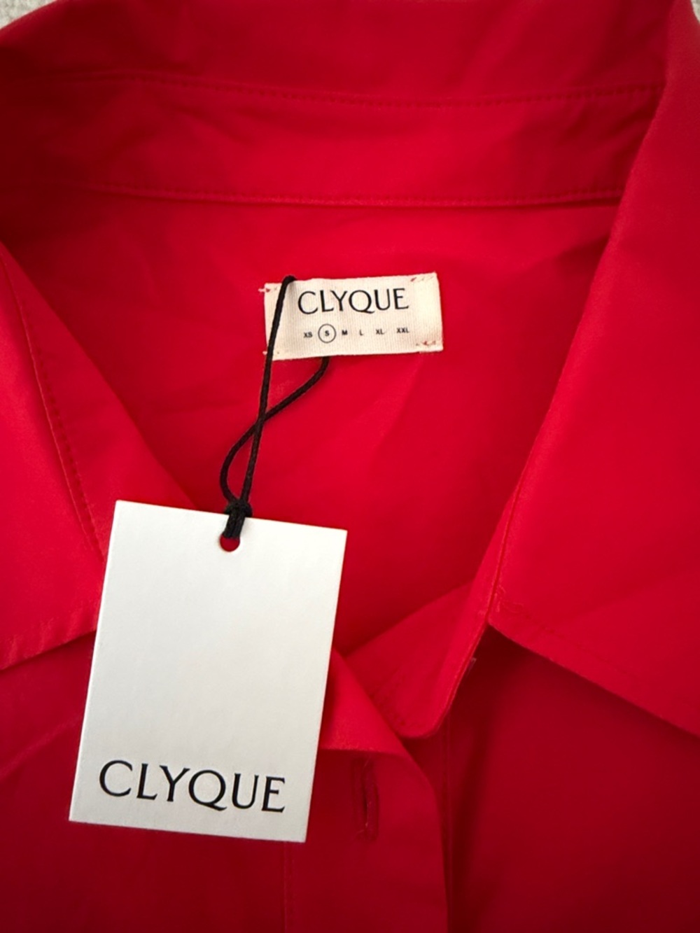 Clyque- red button down - Picture 2 of 3